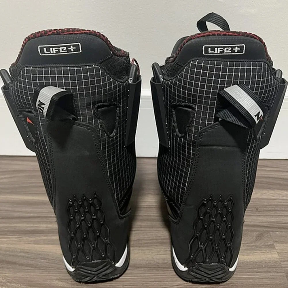 $695 Burton SLX Snowboard Boots! 7.5 Black Grid Great Condition Top of the Line